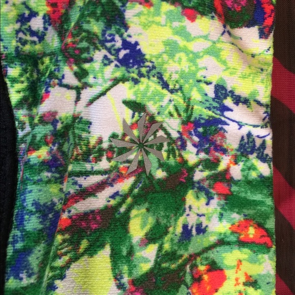 Athleta capri pants floral yoga small - Picture 6 of 7
